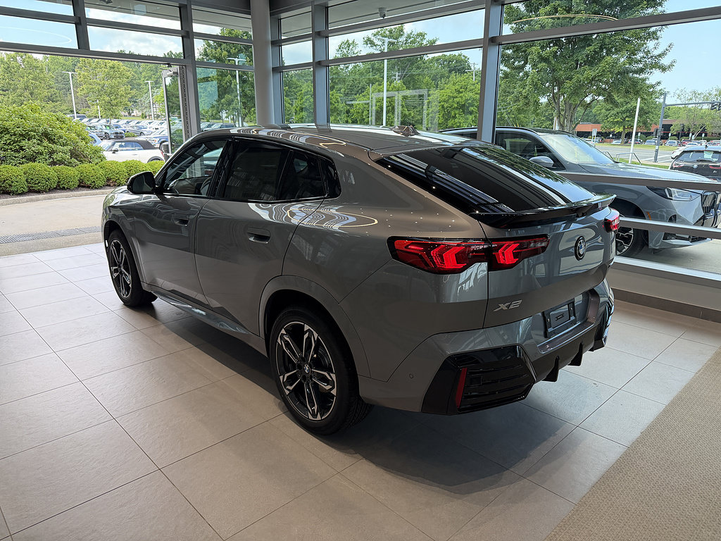 New 2026 BMW X2 xDrive28i w/ Technology Package AWD/4WD image 4