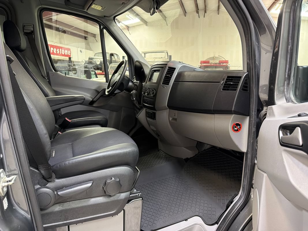 Used 2017 Mercedes-Benz Sprinter 2500 w/ Driver Comfort Package image 28
