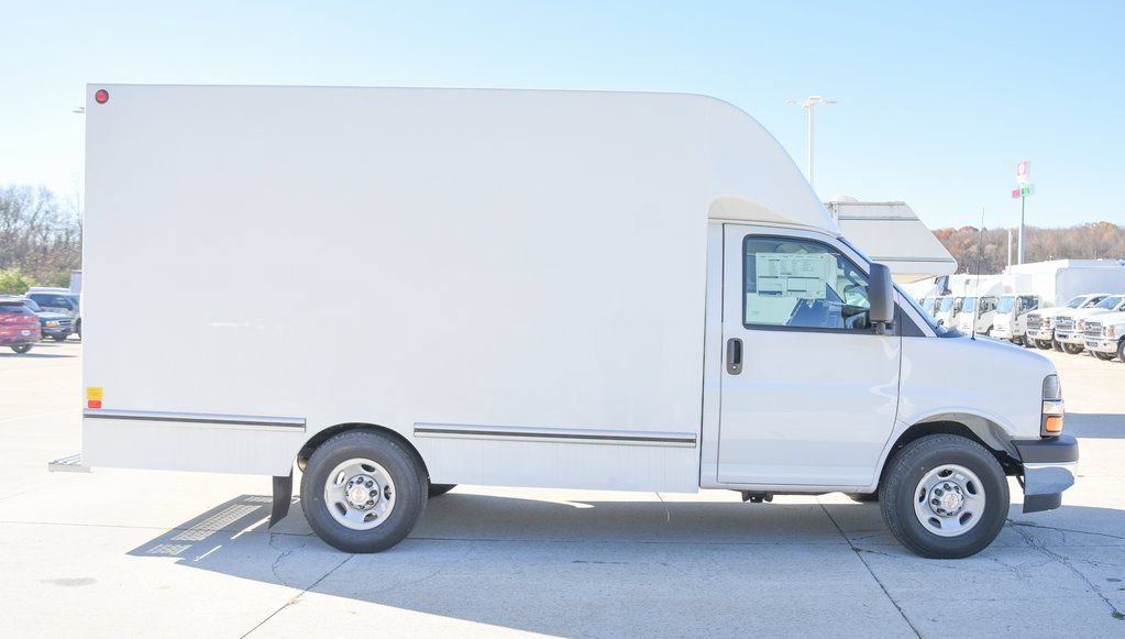 New 2025 Chevrolet Express 3500 w/ Power Convenience Package RWD image 6
