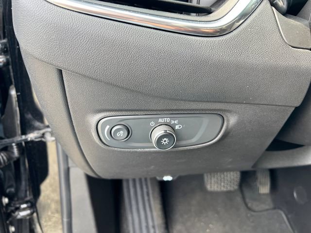 Used 2023 Chevrolet Equinox LS w/ Driver Confidence II Package image 23