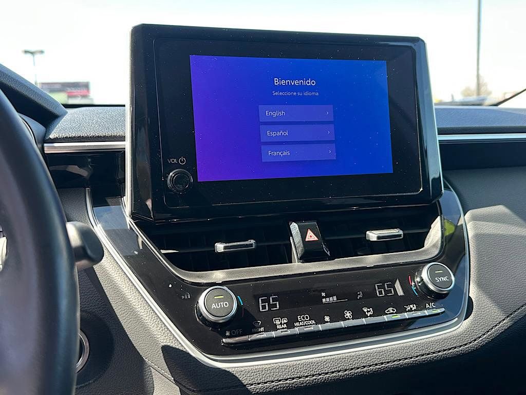 Certified 2023 Toyota Corolla Cross XLE image 26