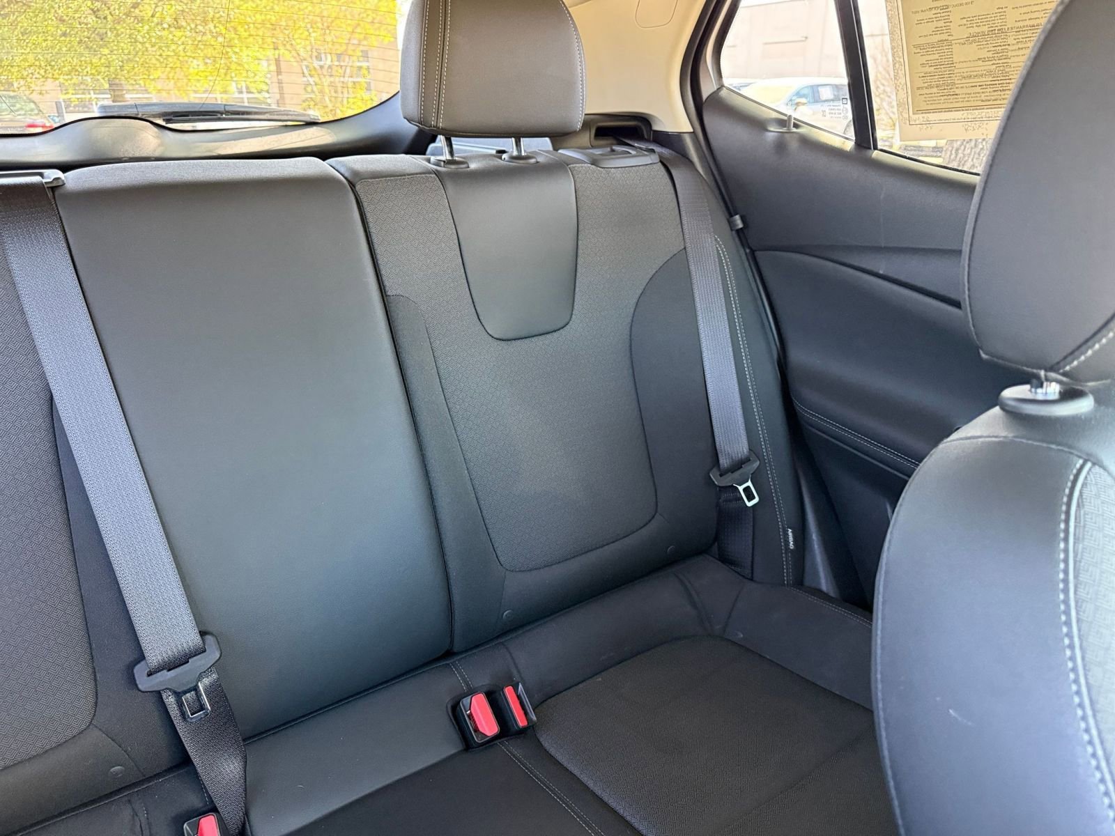 Used 2025 Buick Encore GX Preferred image 37