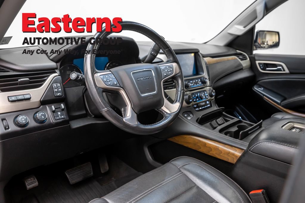 Used 2020 GMC Yukon Denali w/ Denali Ultimate Package AWD/4WD image 23