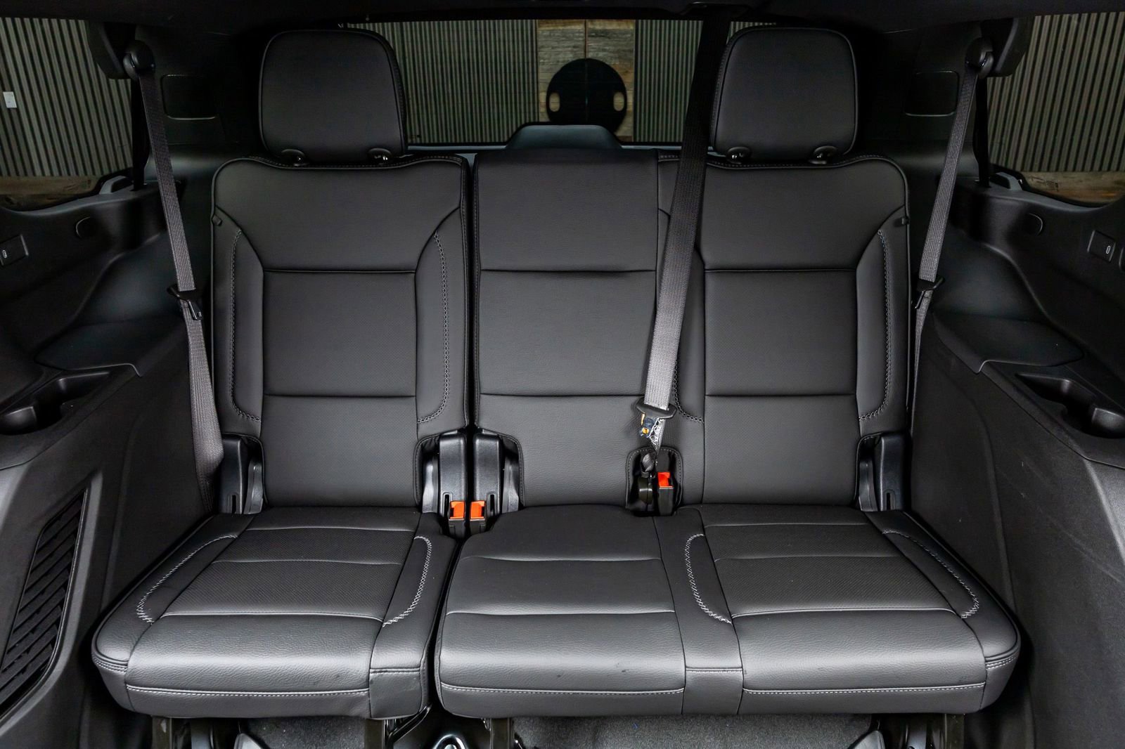 Used 2025 GMC Yukon Denali w/ Denali Reserve Package image 36