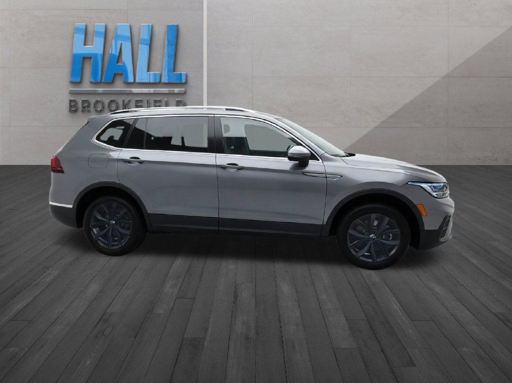 Certified 2024 Volkswagen Tiguan SE AWD/4WD image 8
