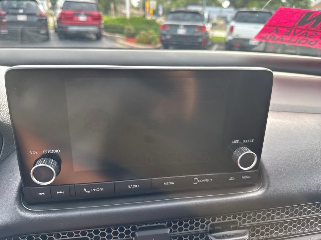 Certified 2025 Honda HR-V Sport image 32
