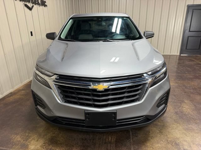 Used 2024 Chevrolet Equinox LS w/ Driver Confidence II Package FWD image 2