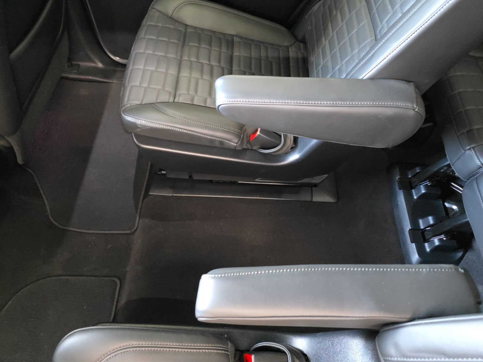 Used 2025 Cadillac Escalade Sport Platinum image 26