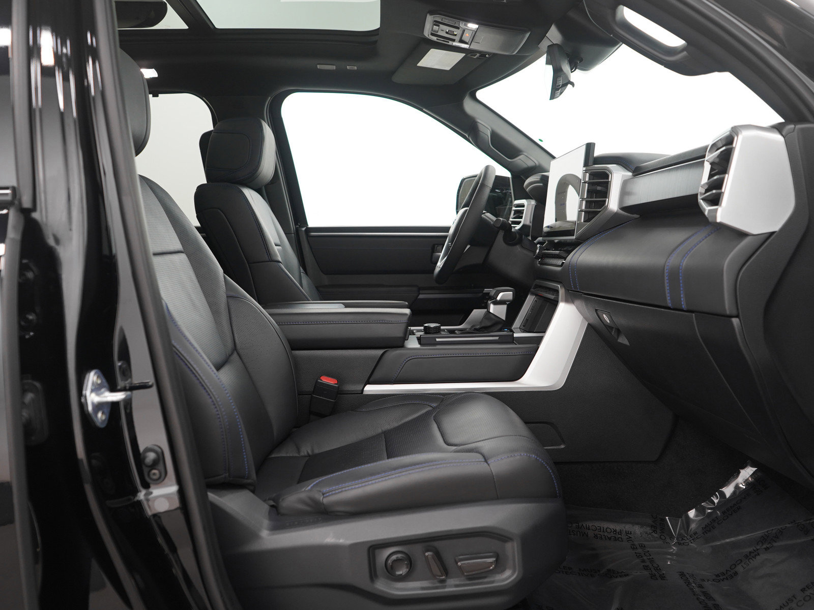 Used 2025 Toyota Sequoia Platinum image 13