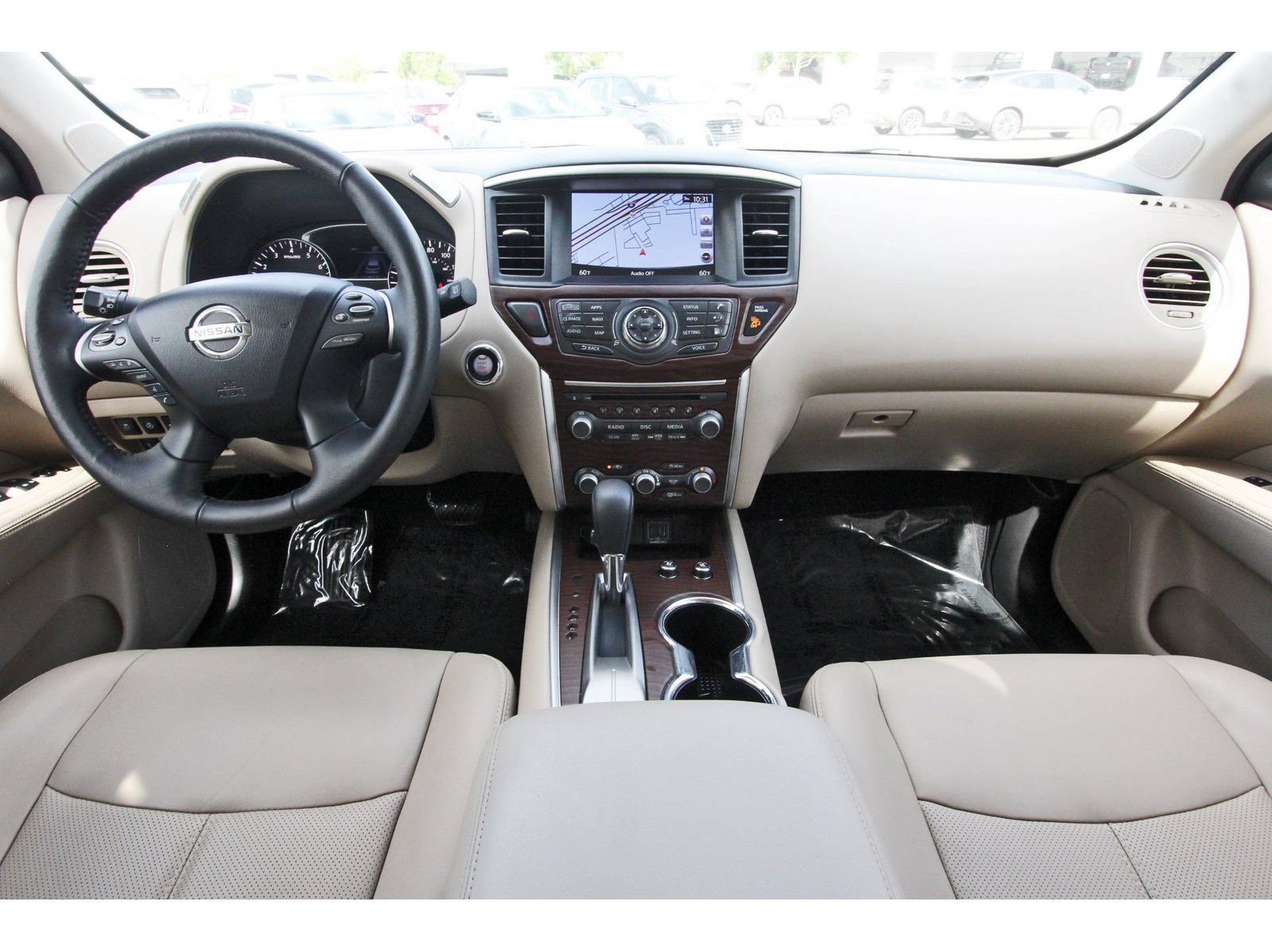 Used 2019 Nissan Pathfinder Platinum FWD image 11
