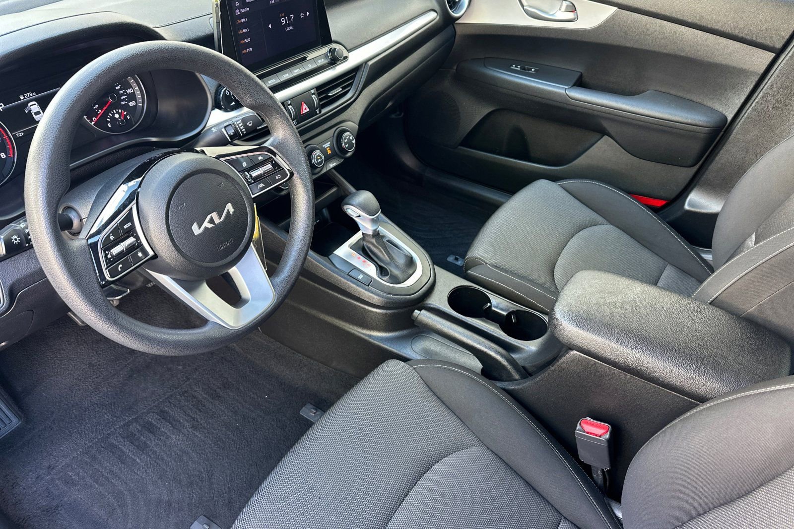 Used 2023 Kia Forte LXS image 10