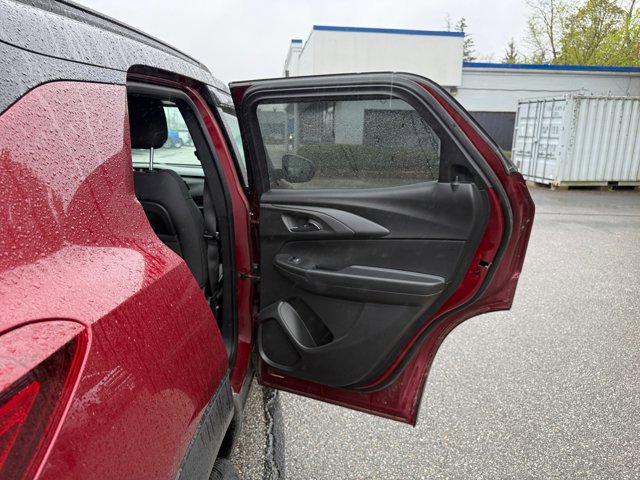 Used 2023 Chevrolet TrailBlazer RS w/ Convenience Package AWD/4WD image 26