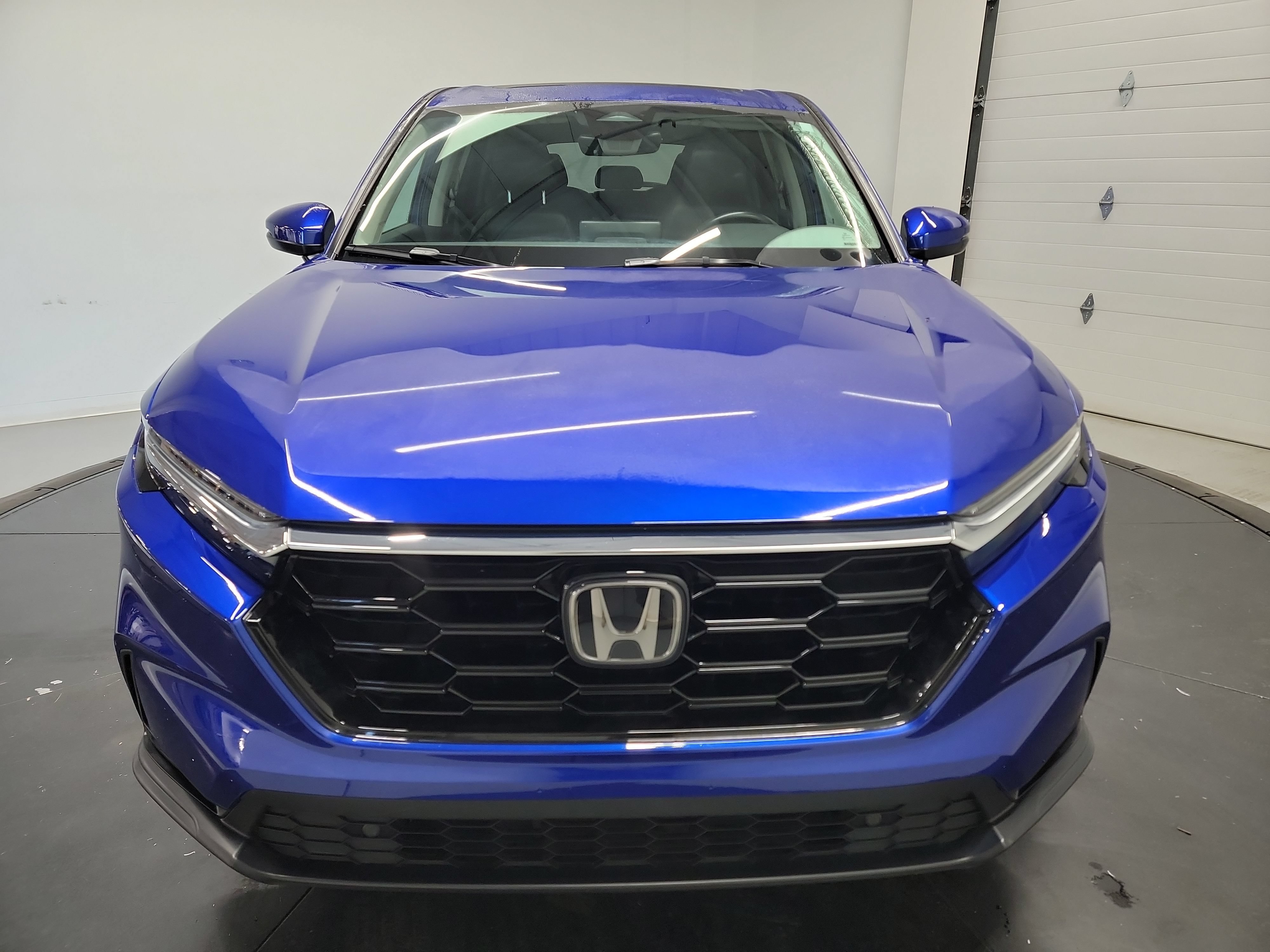 Used 2025 Honda CR-V EX-L image 2