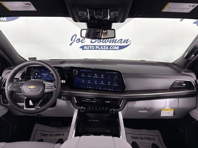 New 2026 Chevrolet Suburban Premier image 2