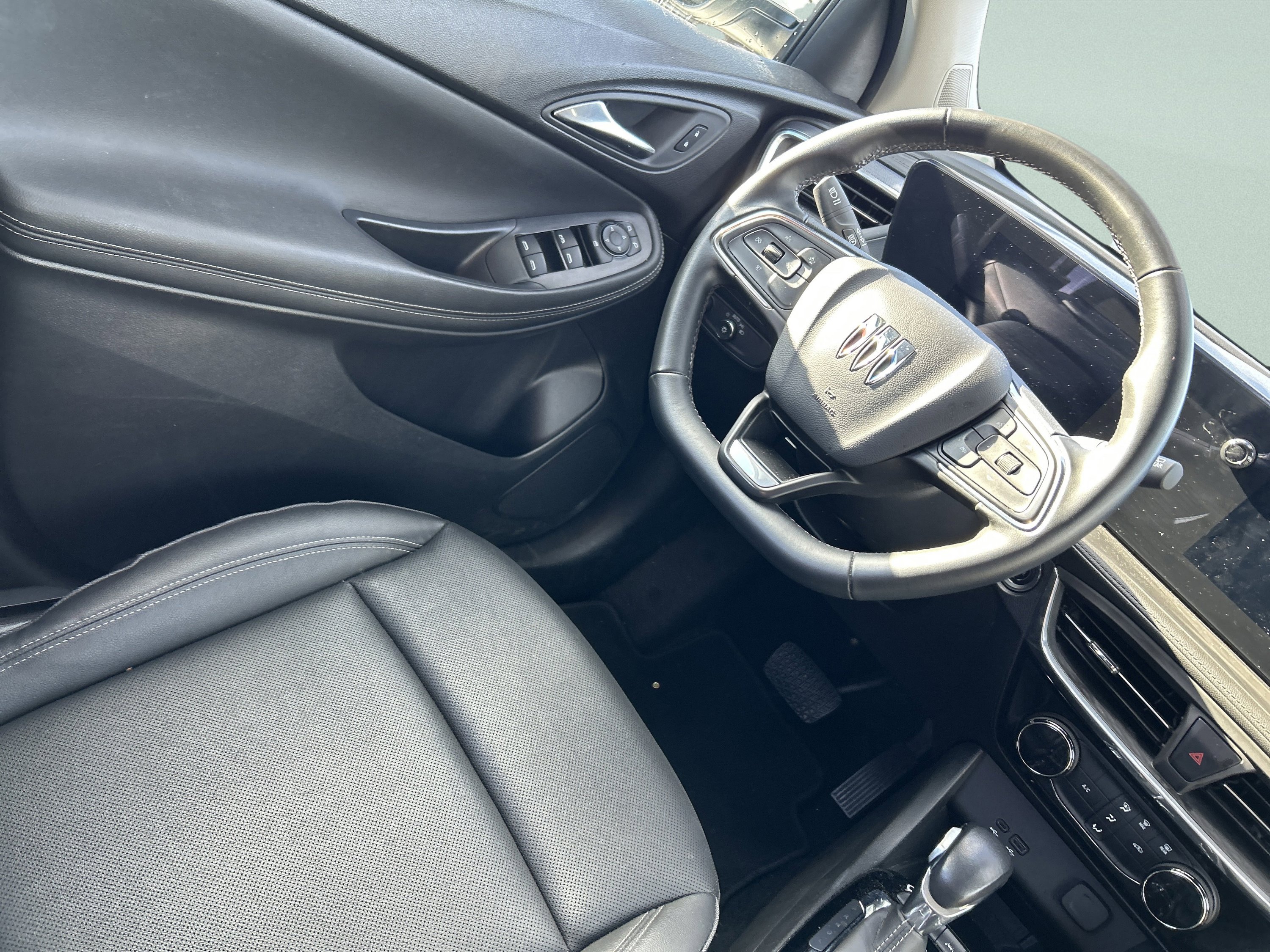 Used 2024 Buick Encore GX Sport Touring image 33