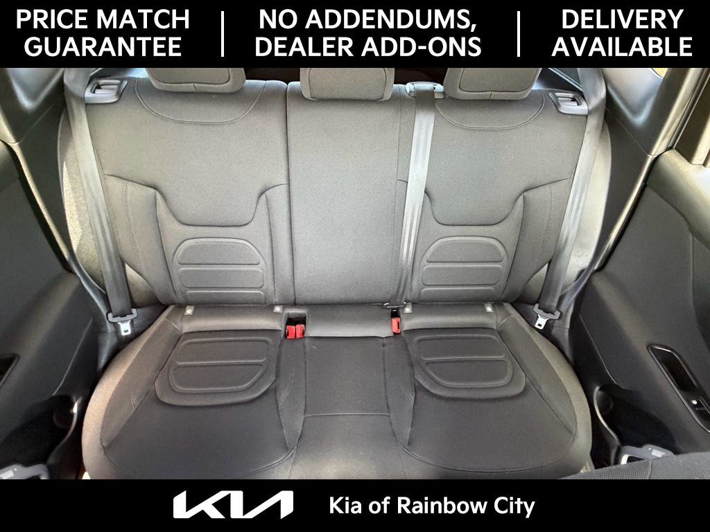 Used 2018 Jeep Renegade Latitude image 17