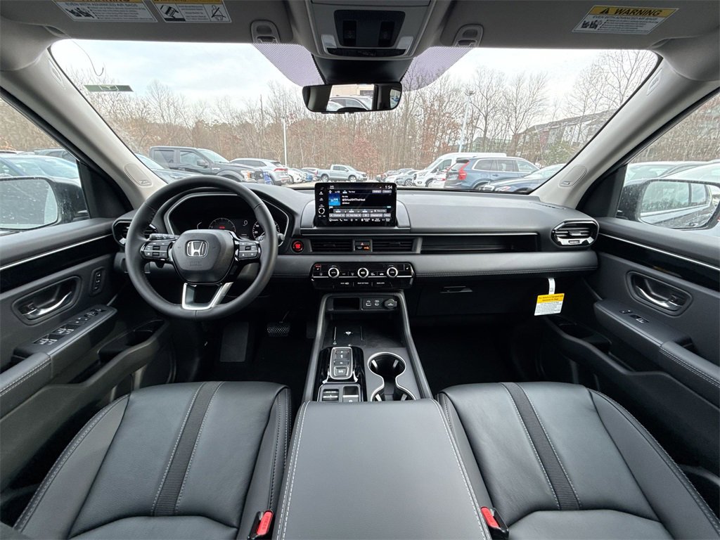 New 2025 Honda Pilot Touring image 22