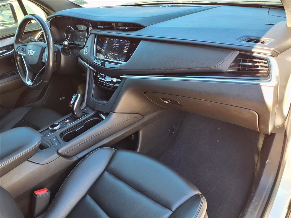 Certified 2022 Cadillac XT6 Luxury image 8