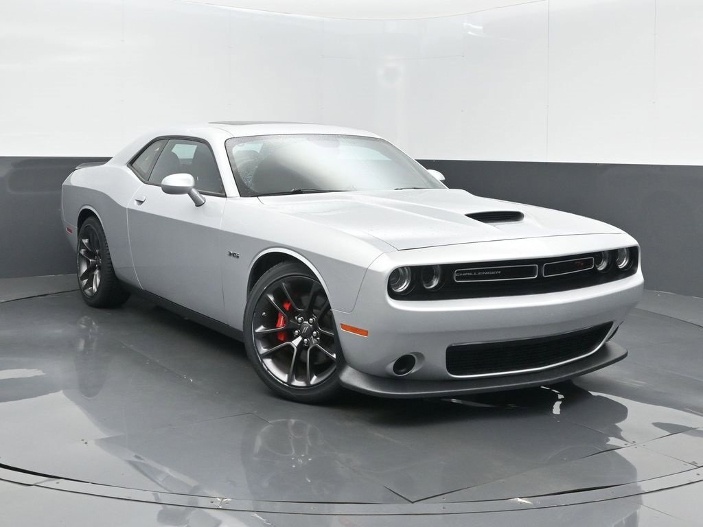 Used 2023 Dodge Challenger R/T w/ Performance Handling Group image 2