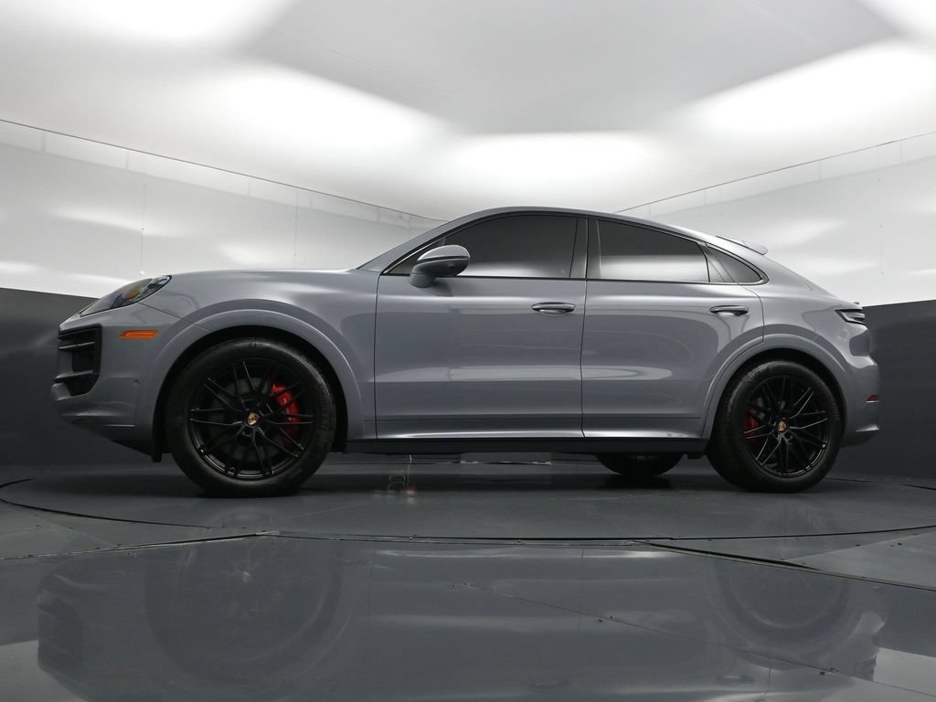 Certified 2025 Porsche Cayenne GTS AWD/4WD image 25