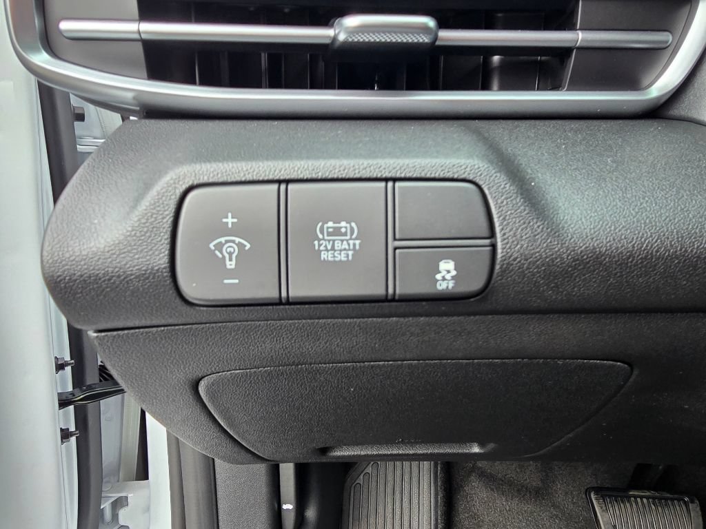 New 2026 Hyundai Elantra Hybrid FWD image 18