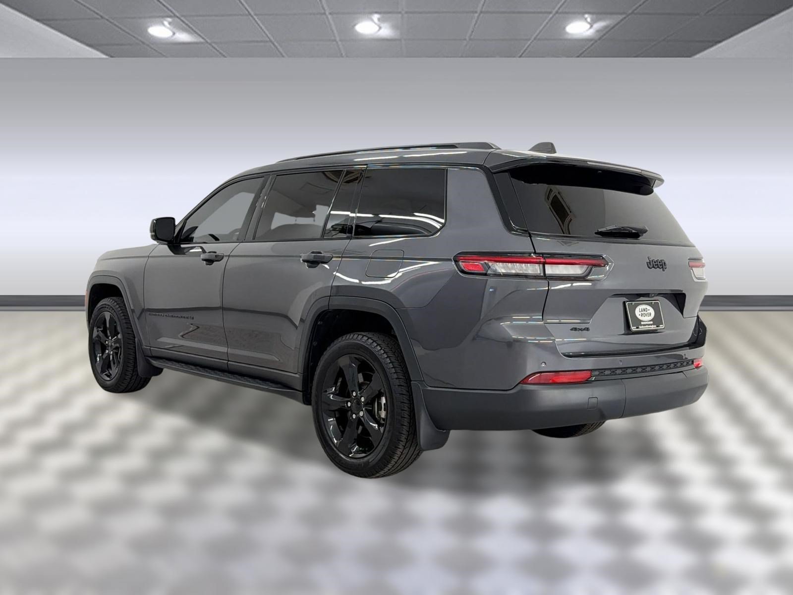Used 2023 Jeep Grand Cherokee L Laredo AWD/4WD image 3