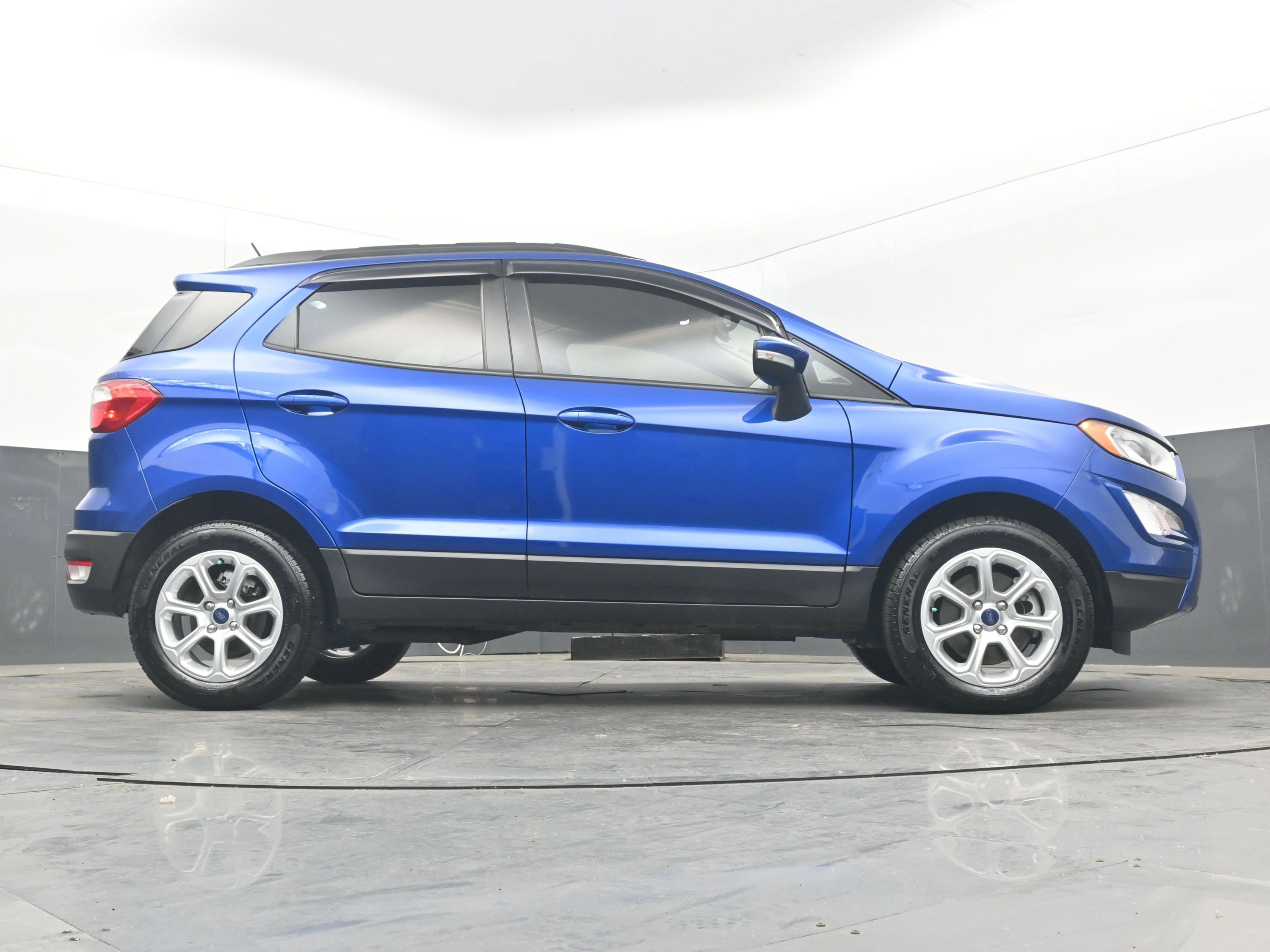 Used 2021 Ford EcoSport SE w/ SE Convenience Package FWD image 29