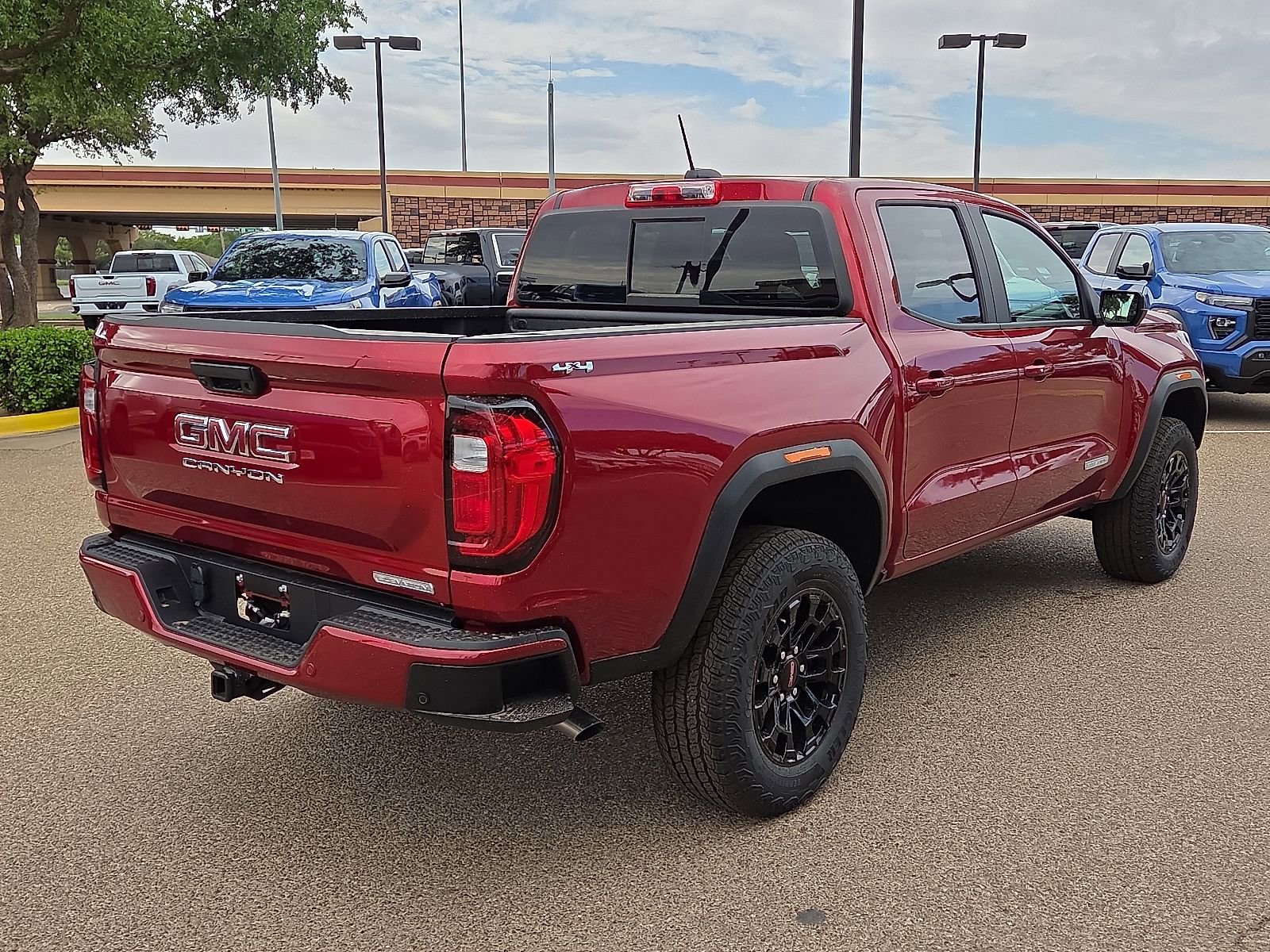New 2026 GMC Canyon Elevation w/ Convenience Package image 4