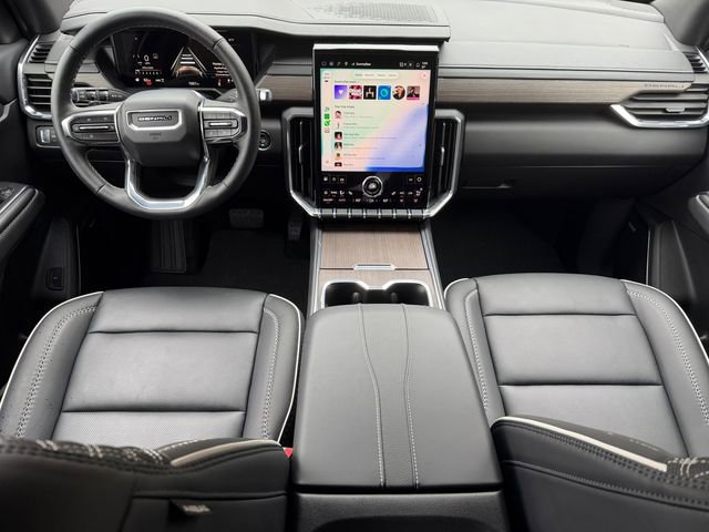 Used 2025 GMC Acadia Denali image 10