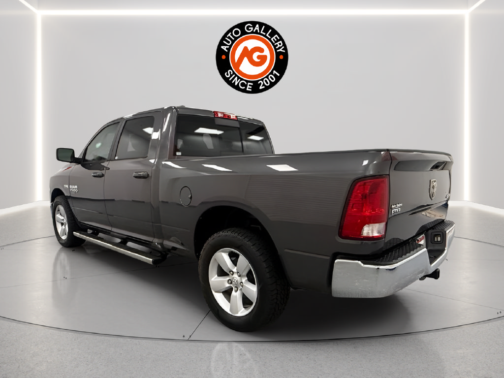 Used 2019 RAM 1500 Classic SLT AWD/4WD image 5