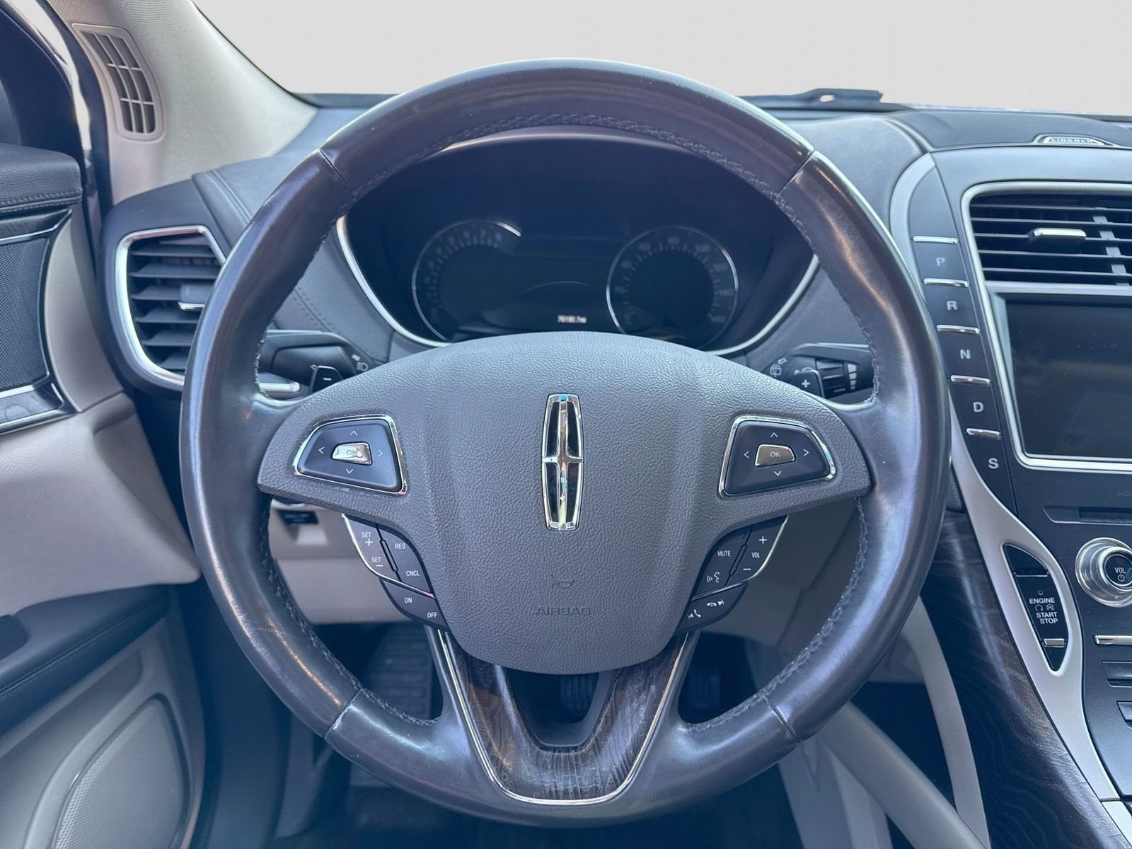 Used 2016 Lincoln MKX Select w/ Climate Package image 23