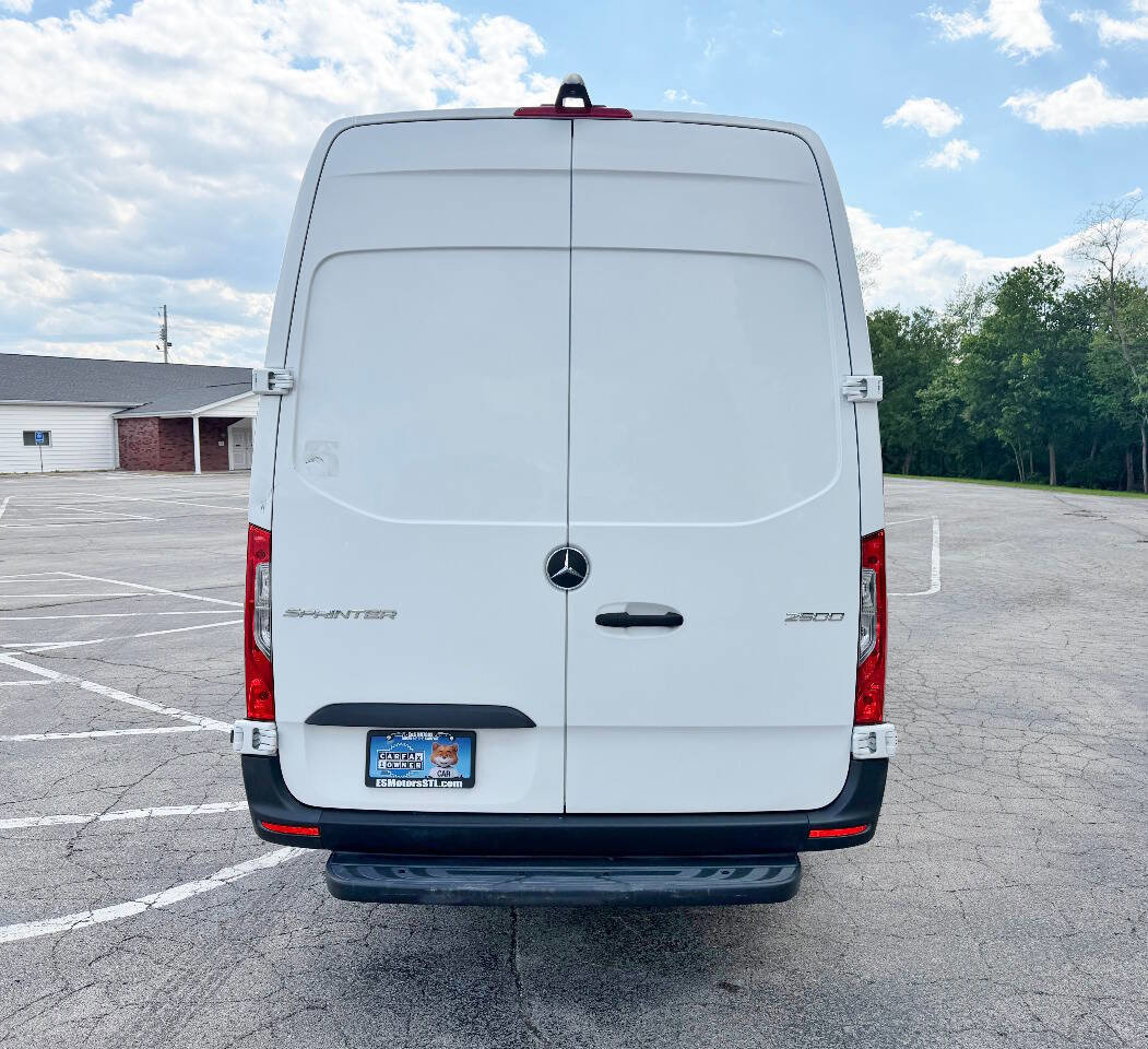Used 2021 Mercedes-Benz Sprinter 2500 w/ Bench Seat Package image 6