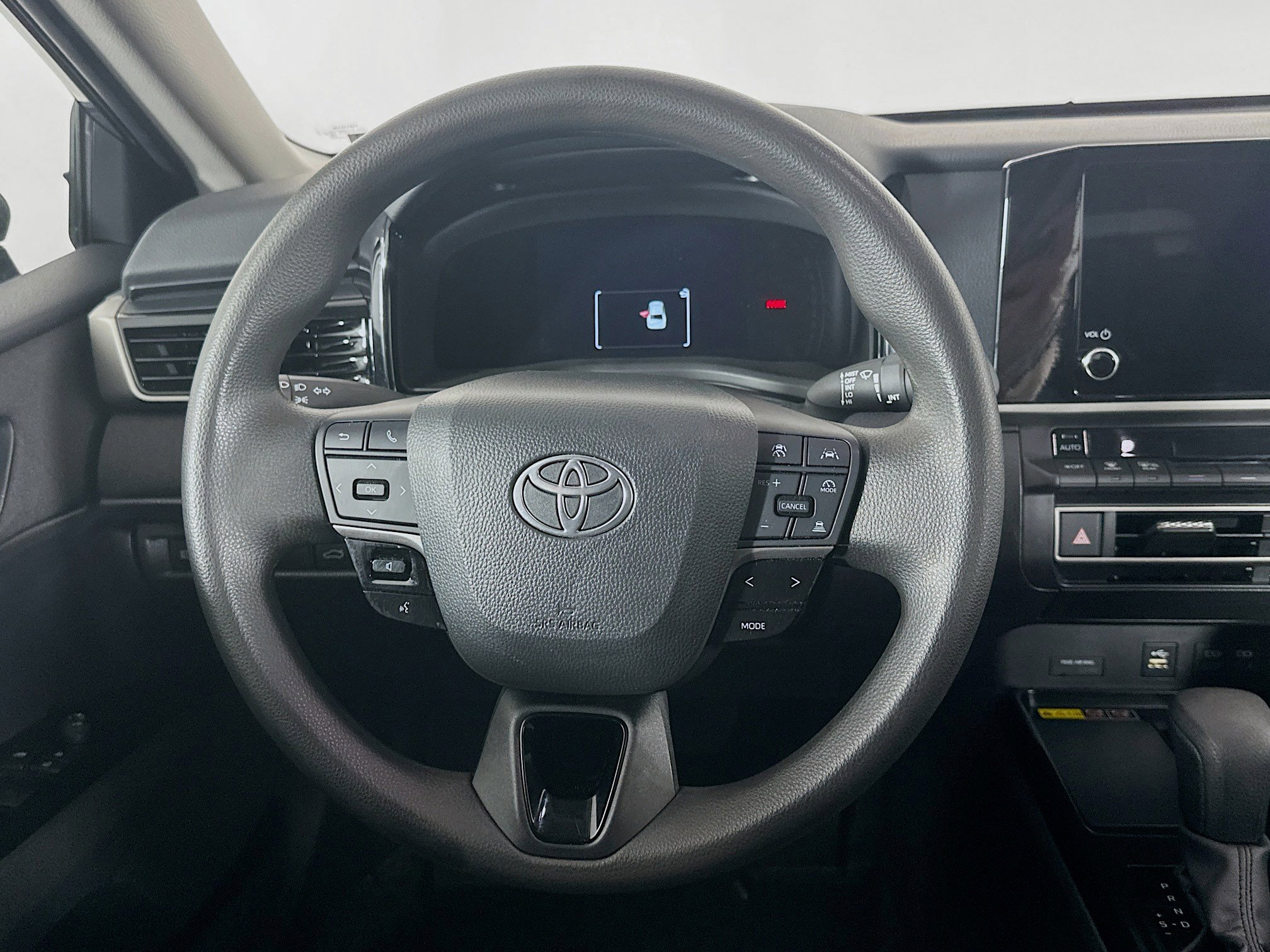 Used 2025 Toyota Camry LE image 18