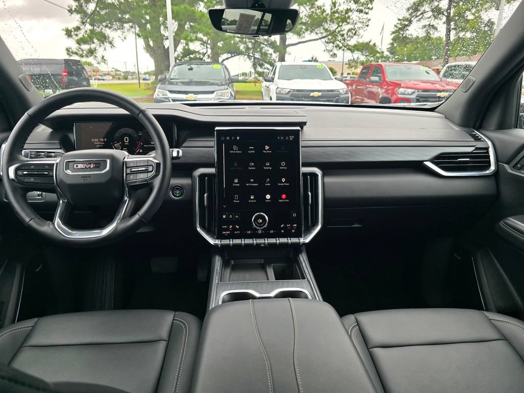 Used 2026 GMC Acadia Elevation w/ Elevation Premium Package FWD image 12