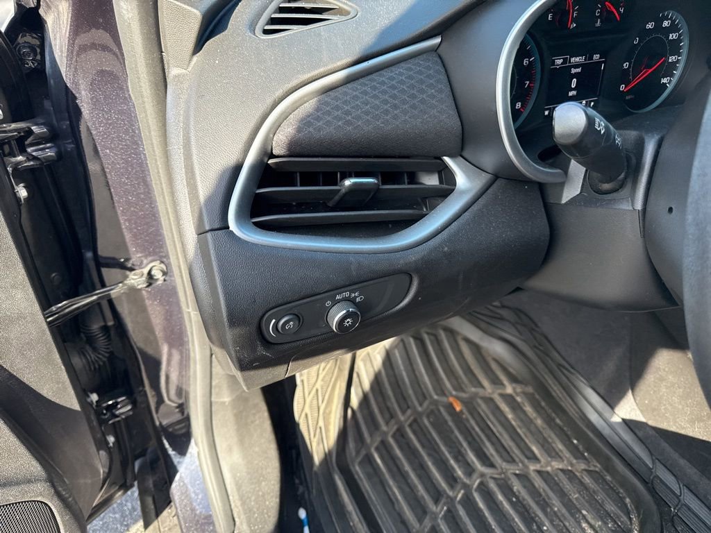 Used 2022 Chevrolet Malibu LT image 16