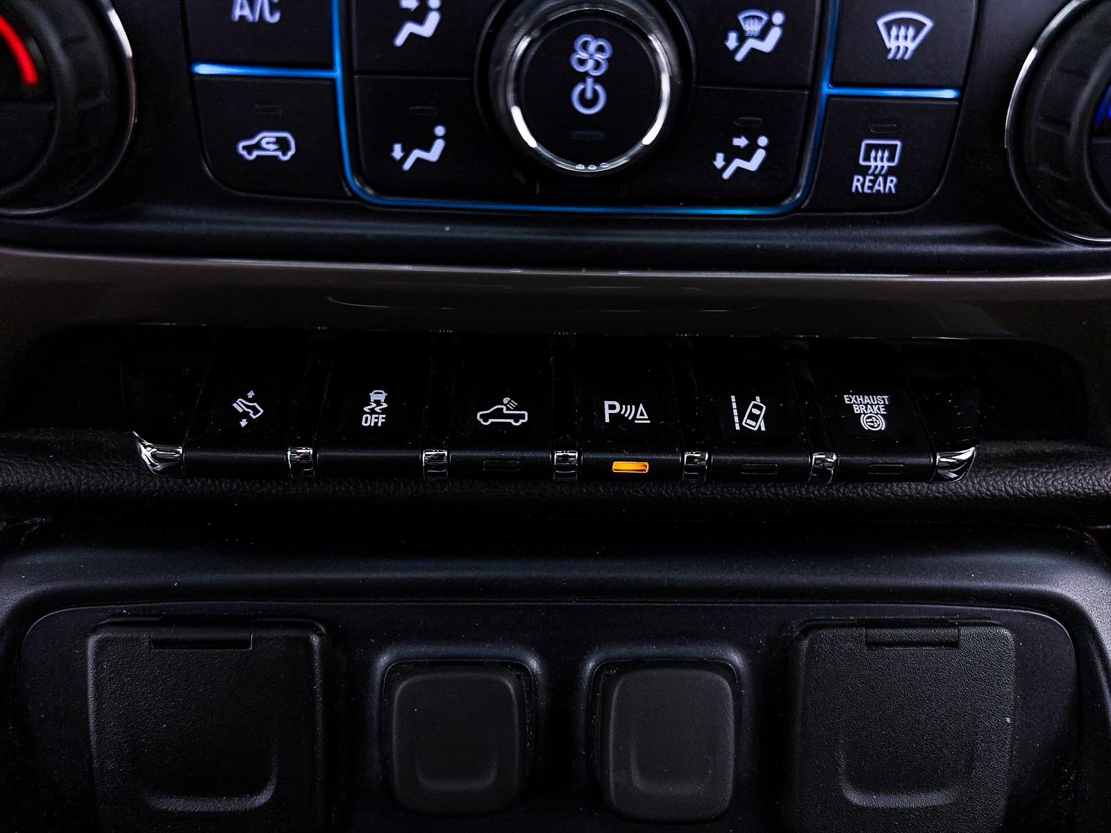 Used 2019 Chevrolet Silverado 2500 High Country w/ Duramax Plus Package image 24