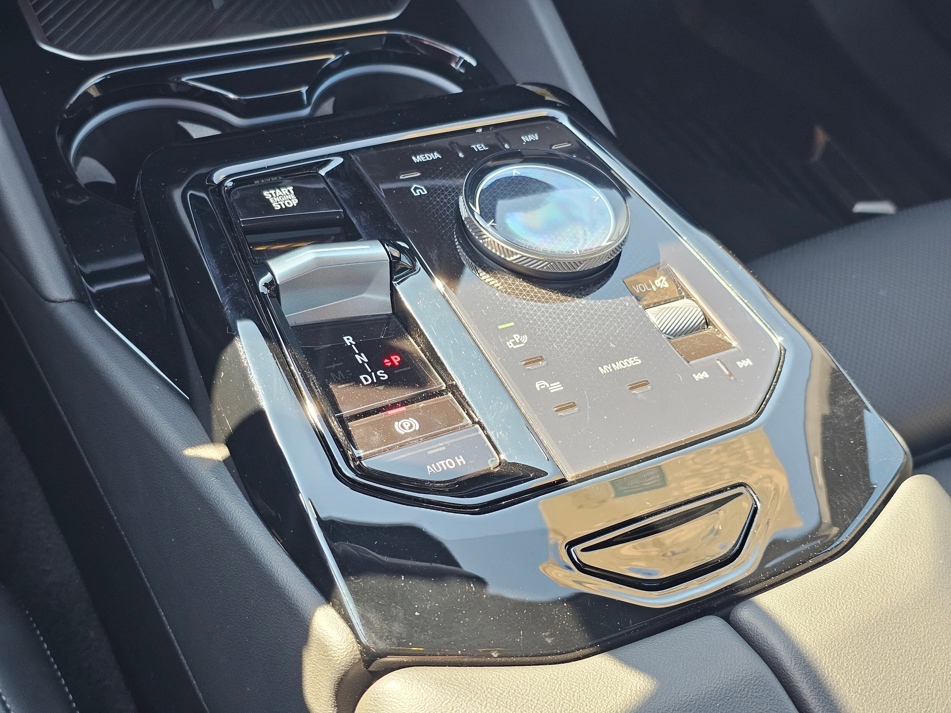 Certified 2025 BMW 530i xDrive w/ Premium Package image 23