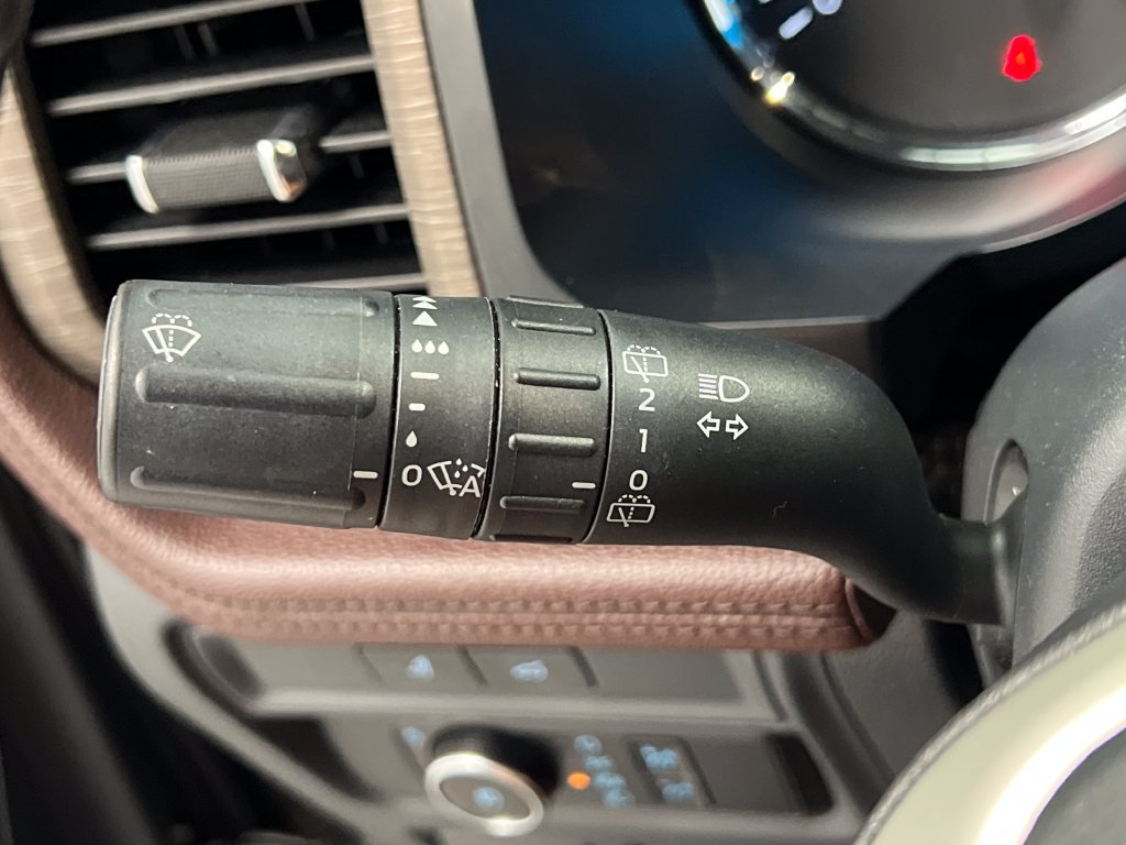 Used 2023 Ford Expedition Limited AWD/4WD image 62