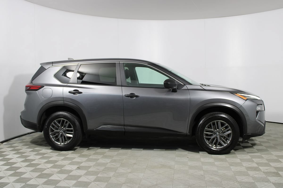 Used 2024 Nissan Rogue S FWD image 29