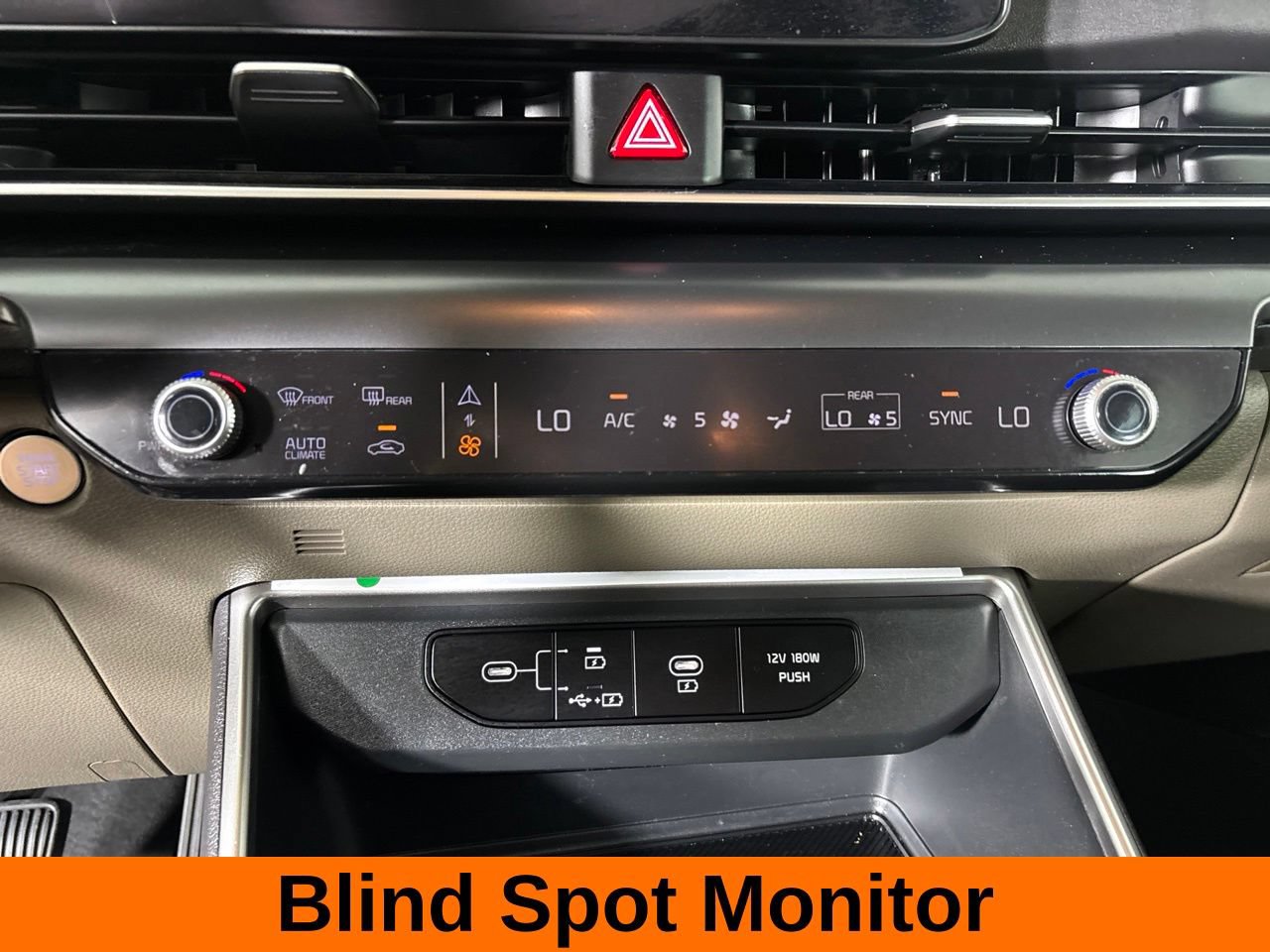 Used 2026 Kia Carnival FWD image 17