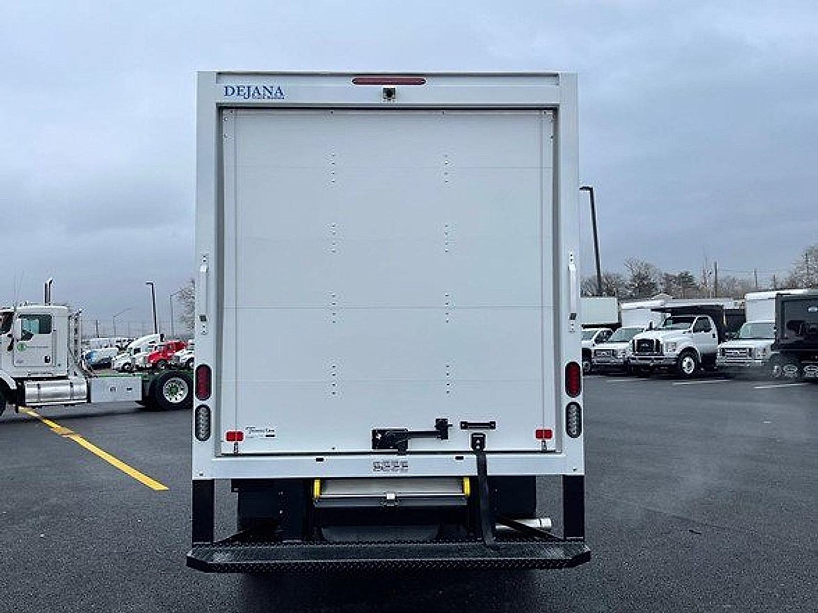 New 2024 Ford E-350 and Econoline 350 Super Duty w/ Power Windows & Locks Group RWD image 4