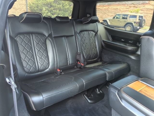 Certified 2022 Jeep Grand Wagoneer Series III w/ HD Trailer Tow Package AWD/4WD image 27