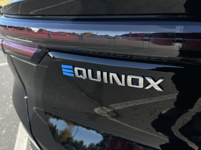 Used 2025 Chevrolet Equinox EV LT FWD image 30