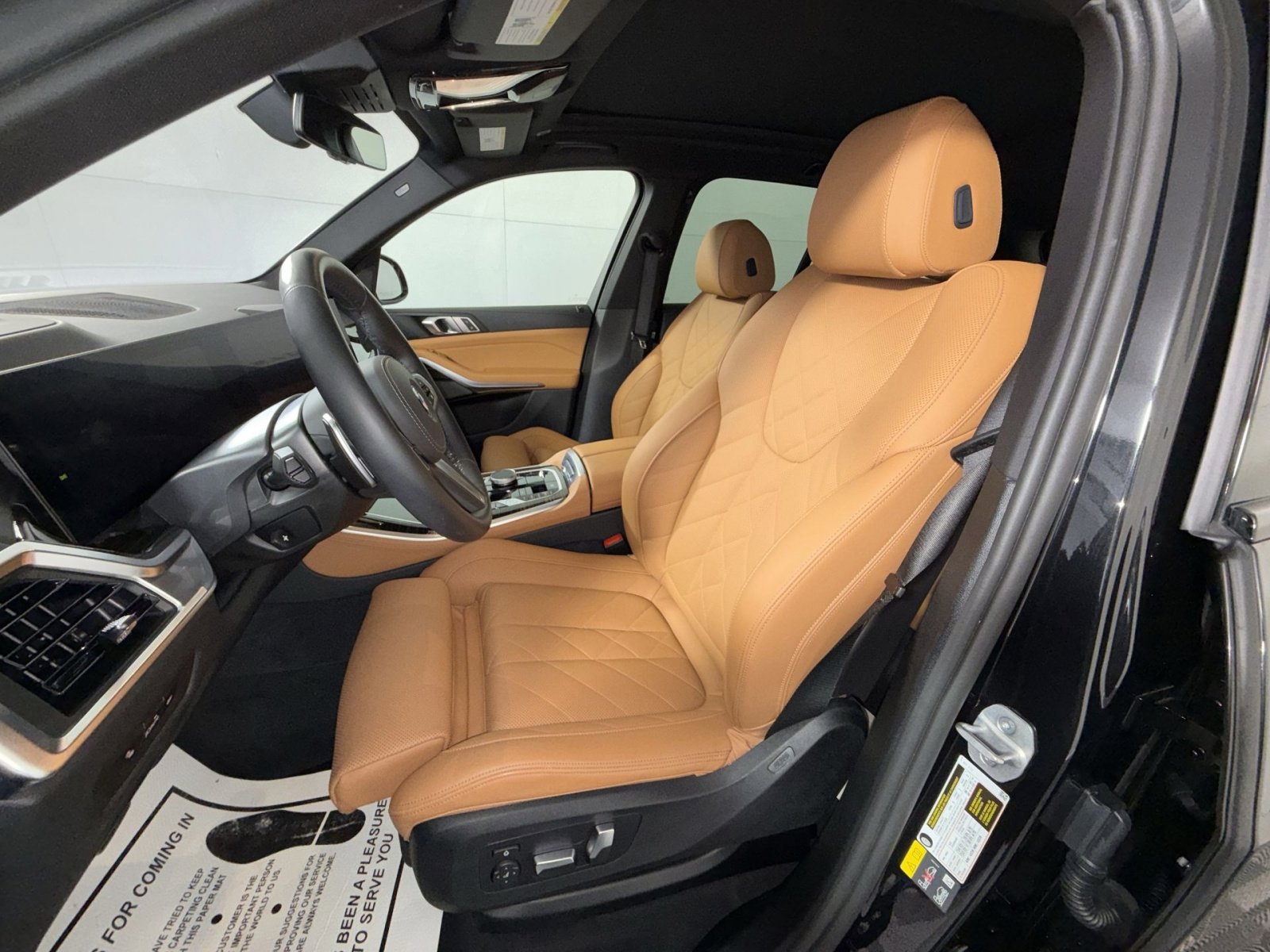Used 2025 BMW X5 xDrive50e w/ M Sport Package AWD/4WD image 13