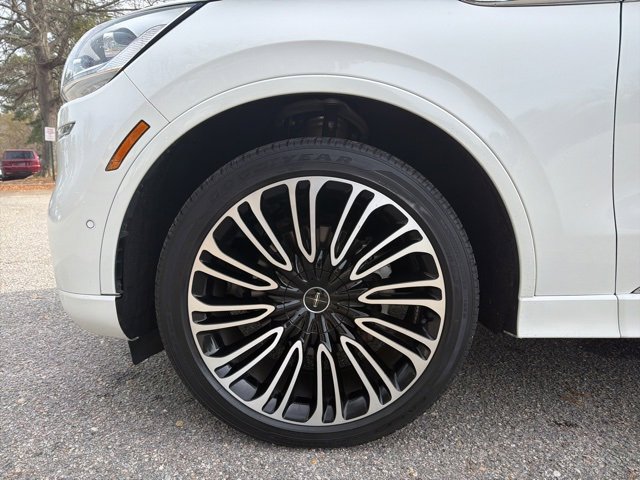 Used 2022 Lincoln Aviator Black Label w/ Dynamic Handling Package image 9