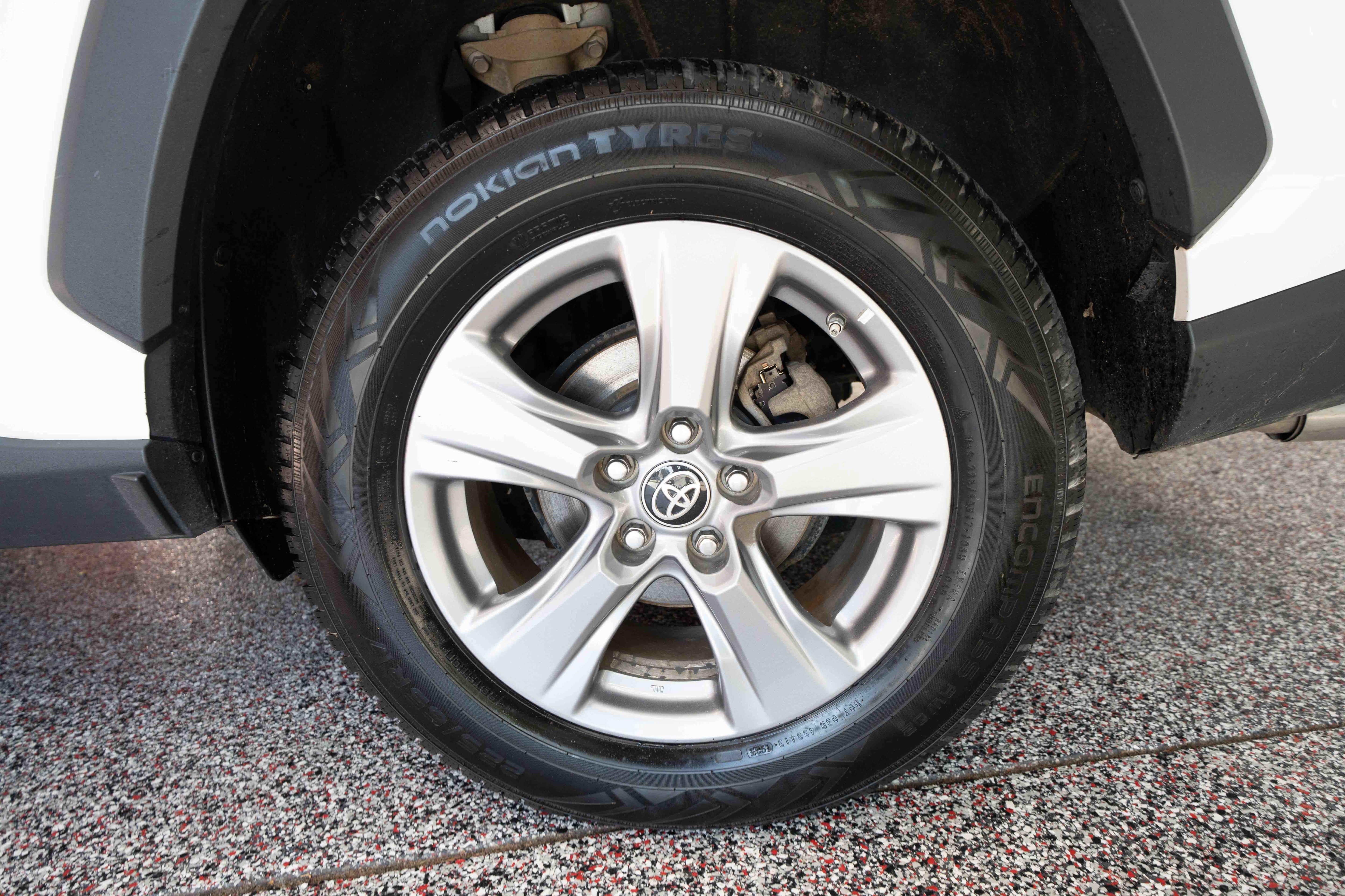 Used 2022 Toyota RAV4 LE AWD/4WD image 29