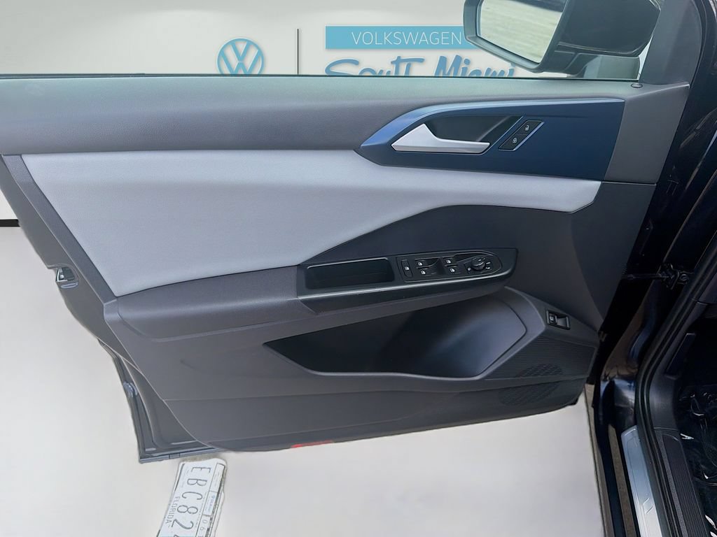Used 2022 Volkswagen Taos SE FWD image 19