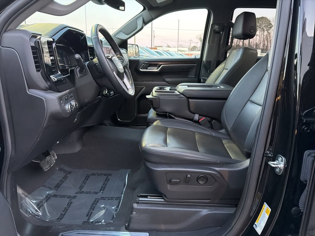 Used 2025 GMC Sierra 1500 SLT AWD/4WD image 16