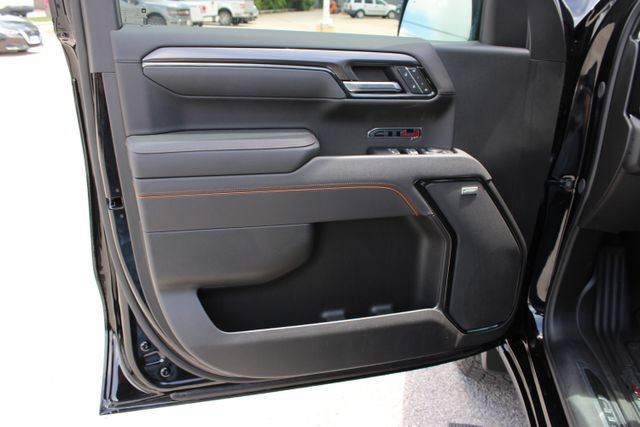 Used 2025 GMC Sierra 1500 AT4 w/ AT4 Premium Package AWD/4WD image 12