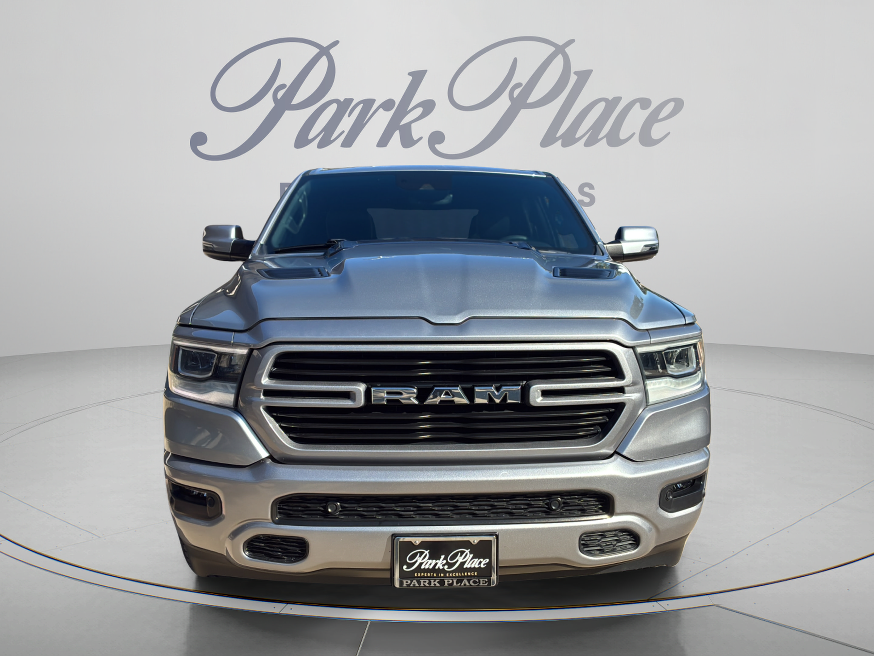 Used 2023 RAM 1500 Laramie AWD/4WD image 8